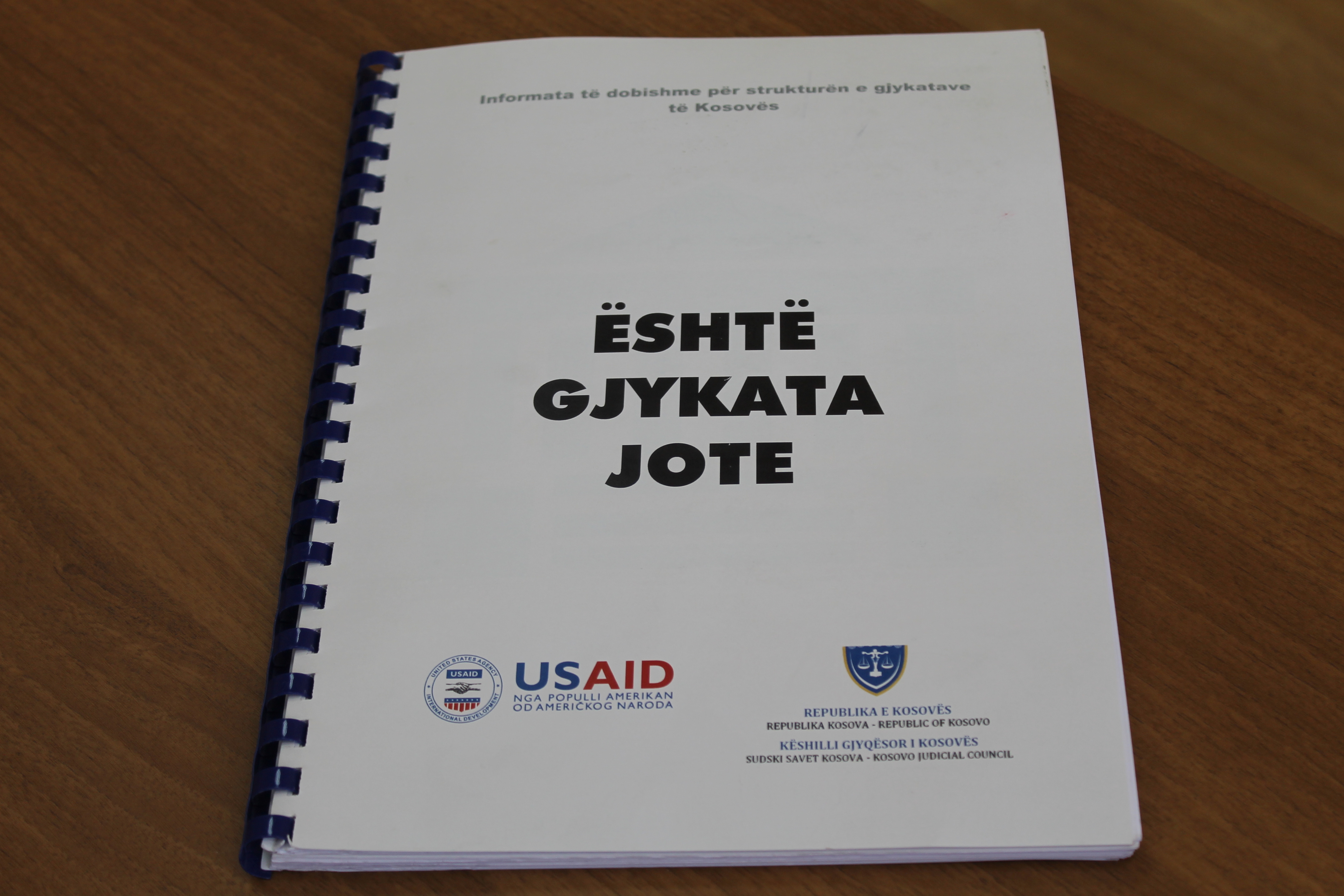 Broshurat në shkrimin Braille me informata për gjyqësorin tani edhe në Gjilan