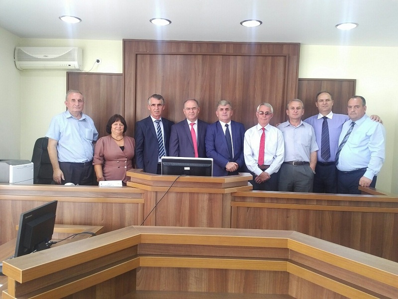 Predsedavajući Sudskog Saveta Kosova g. Nehat Idrizi posetio je Ogranak Osnovnog Suda u Vitini