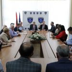 Kryesuesi i Këshillit Gjyqësor të Kosovës viziton Gjykatën Themelore në Gjilan dhe degët e saj