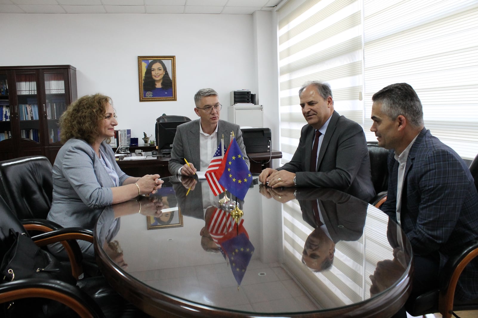 Kryetari i Gjykatës Themelore në Gjilan, Venhar Salihu ka pritur në takim mbikëqyrësit e Degëve